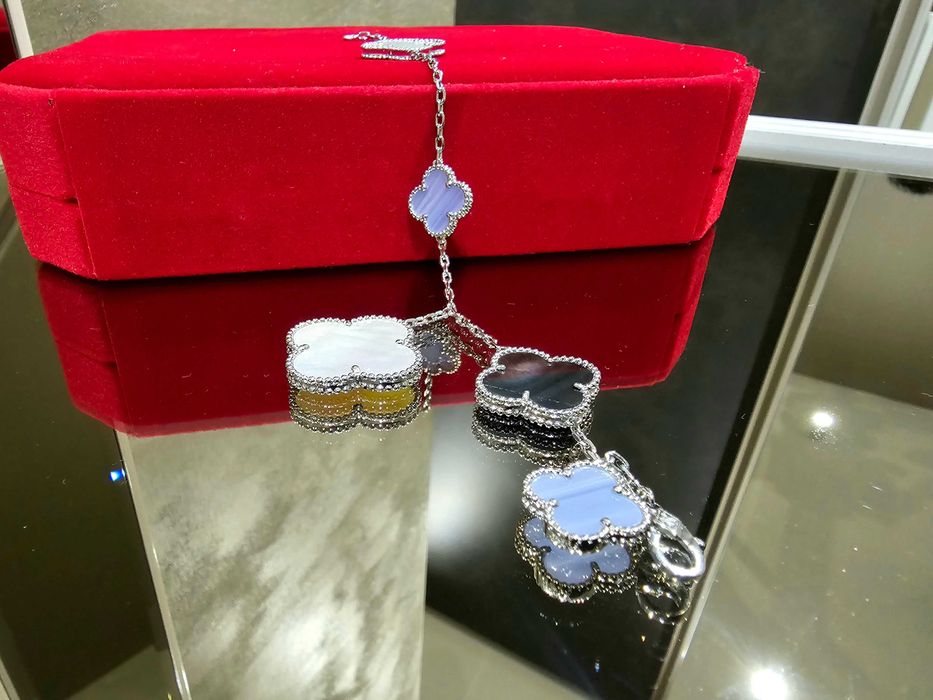 Van Cleef & Arpels VCA 5 Silver Mother Magic Alhambra Дамска Гривна