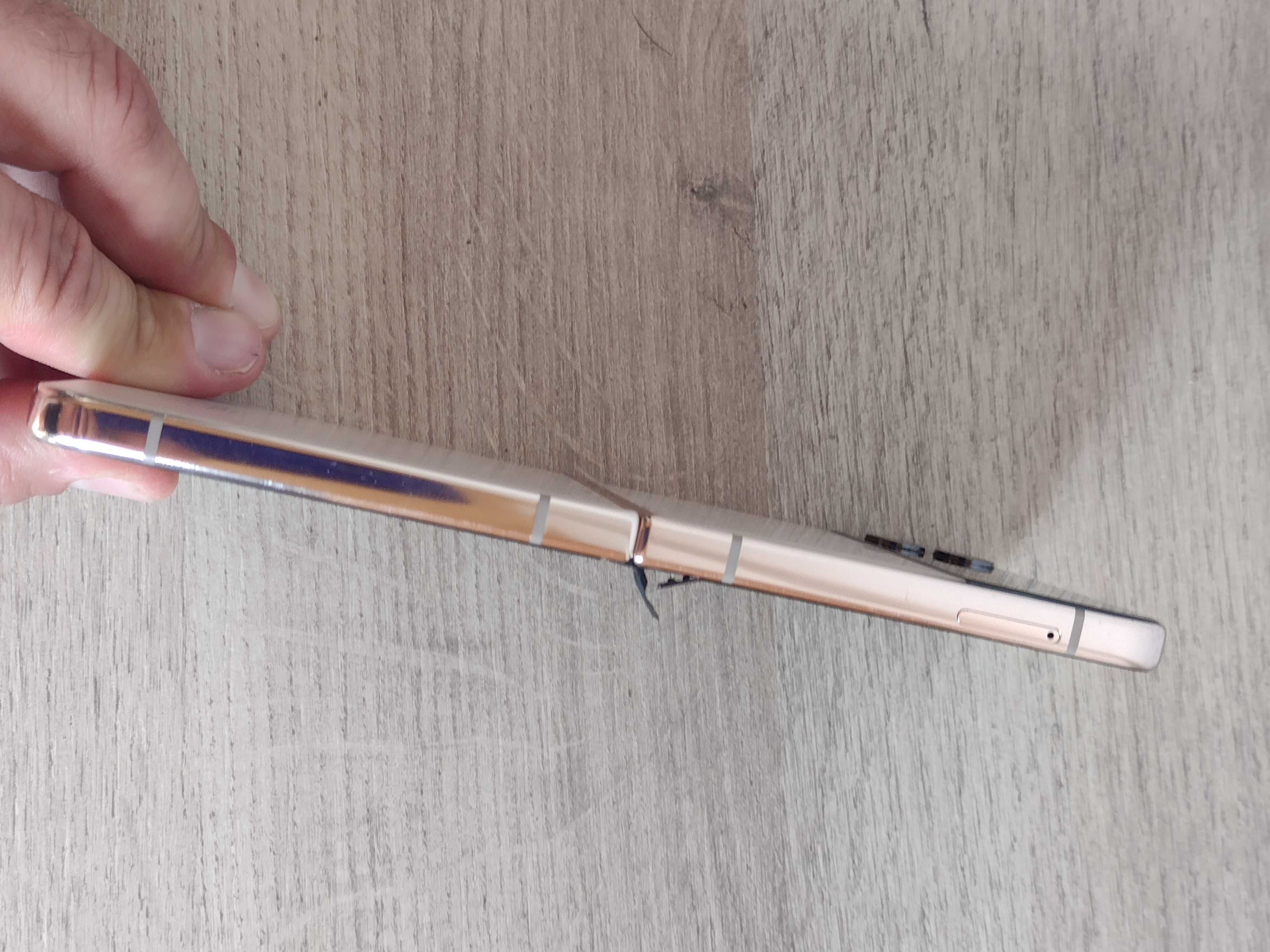 Samsung Galaxy Z Flip 4 за части или ремонт