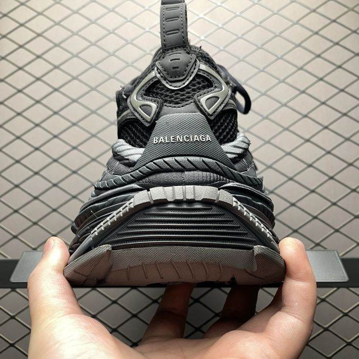 Balenciaga platform 2025
