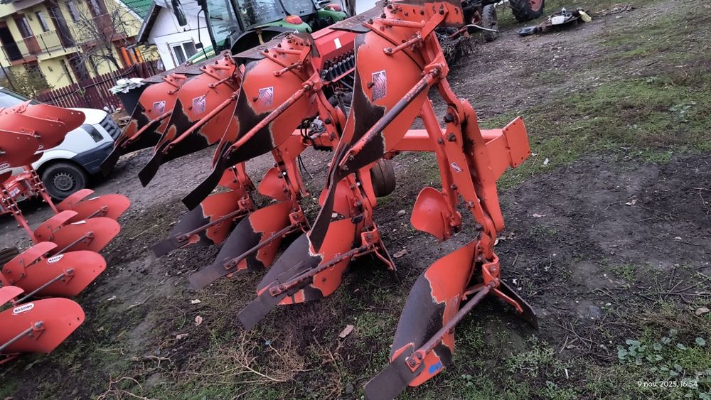 Plug Kuhn master 102 cu 4 brazde 3+1