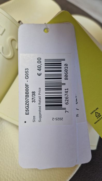 Чехли Guess оригинални