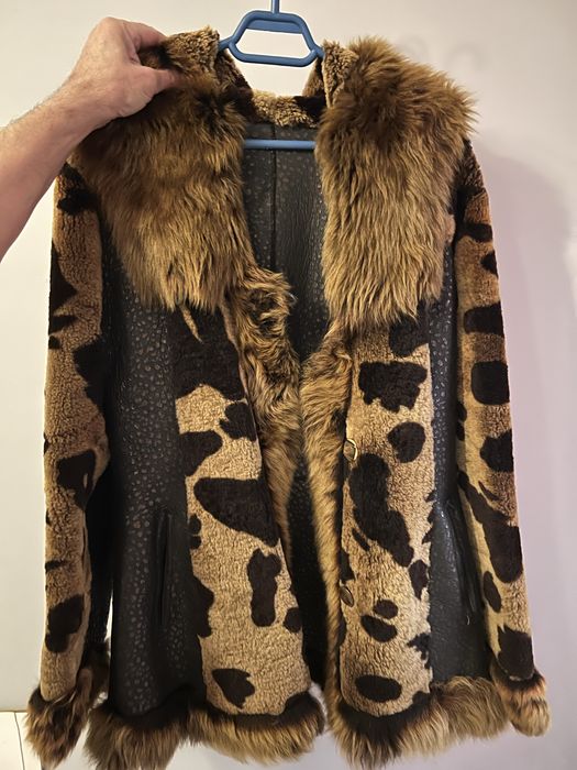 Blana naturala leopard purtata de 2 ori este impecabila