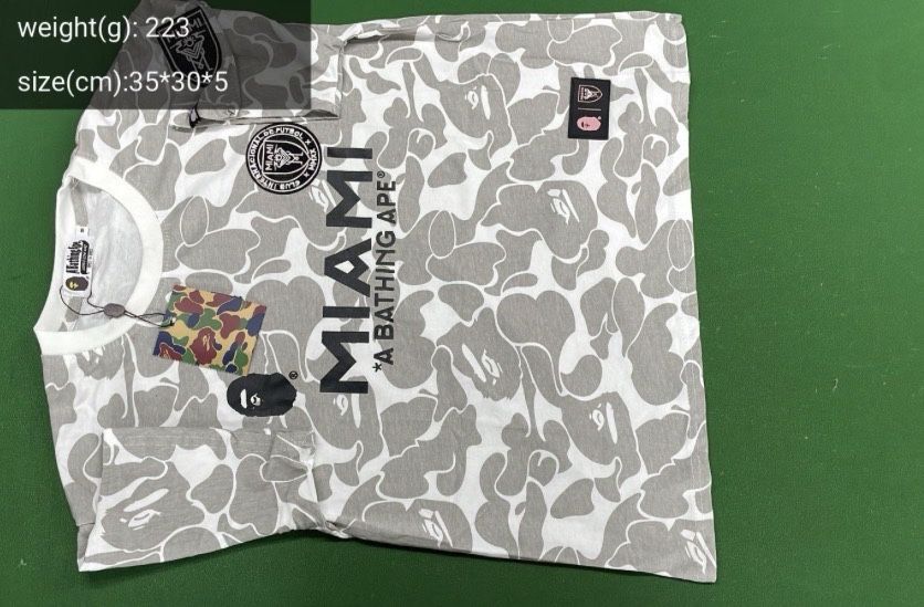 Темиска “bape x inter miami” VINTED(без тагове)