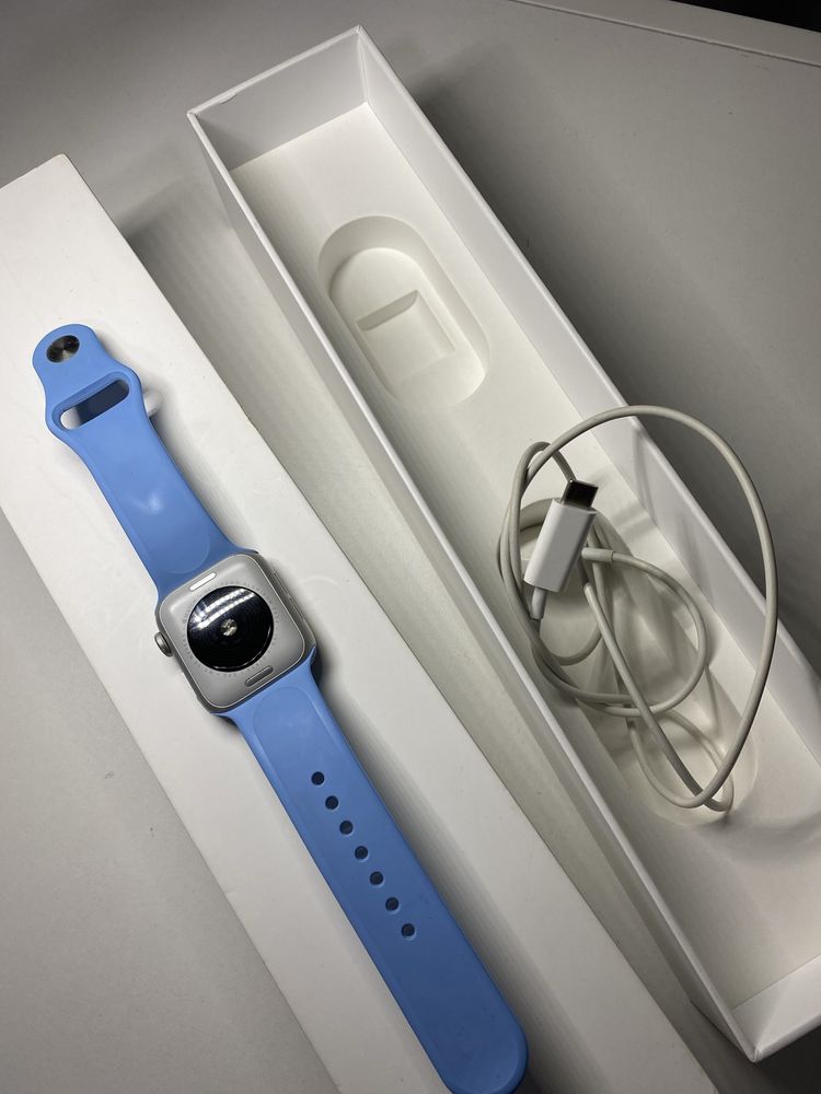 Apple watch series se2 [gen2] (2024)