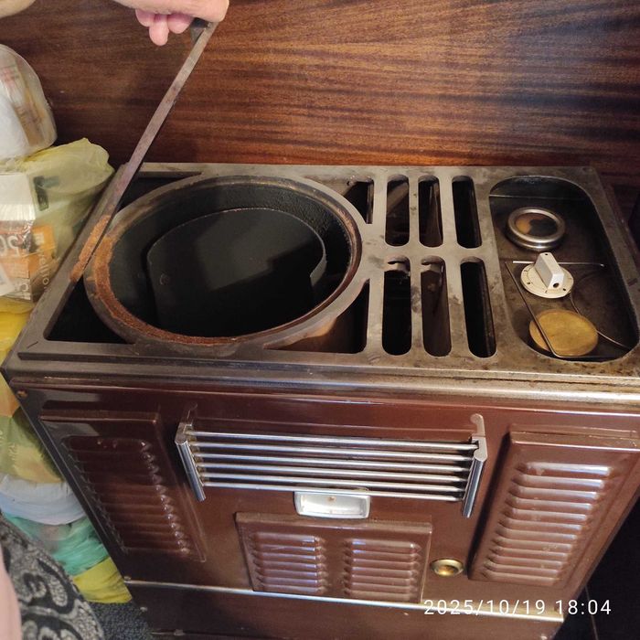 Продавам нафтова печка уникат