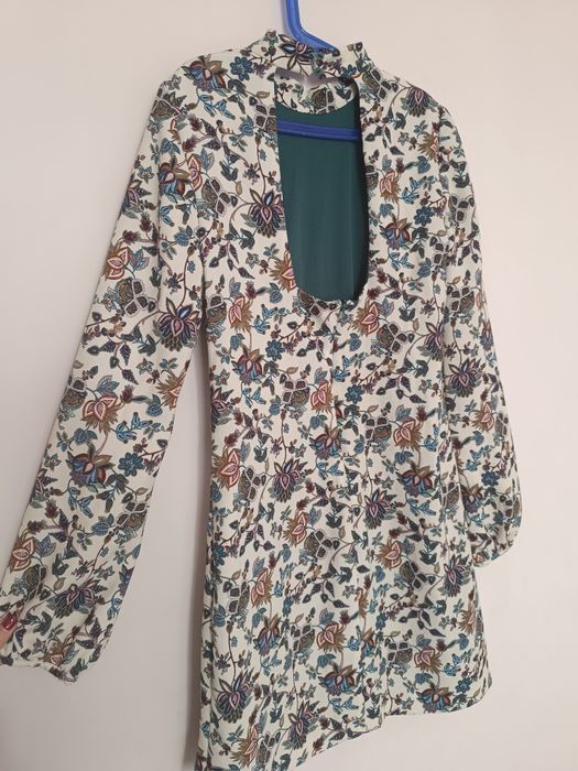 Дамска рокля с дълъг ръкав