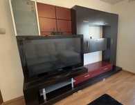 Mobila negru-rosu de living