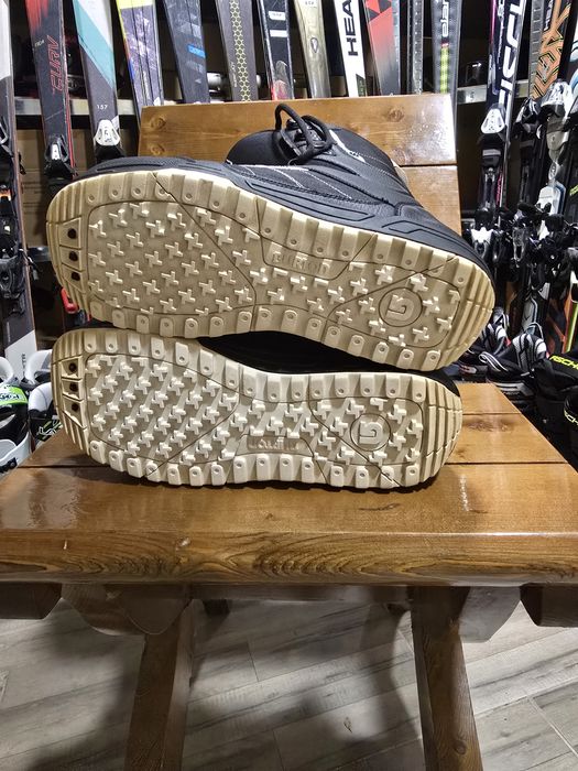 Boots Burton Invader, nr. 45.