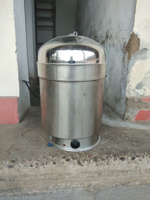 Jo'hori pishiradigan qozon, aravasi bilan birga