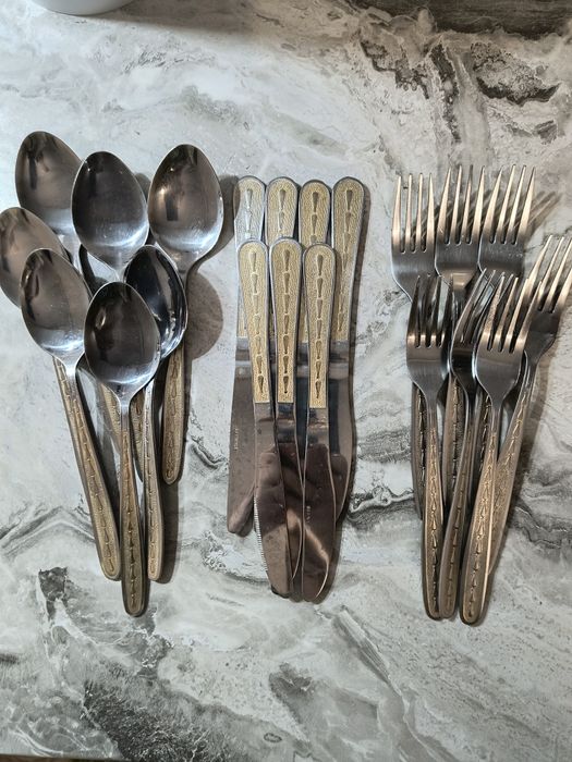 Столовые приборы