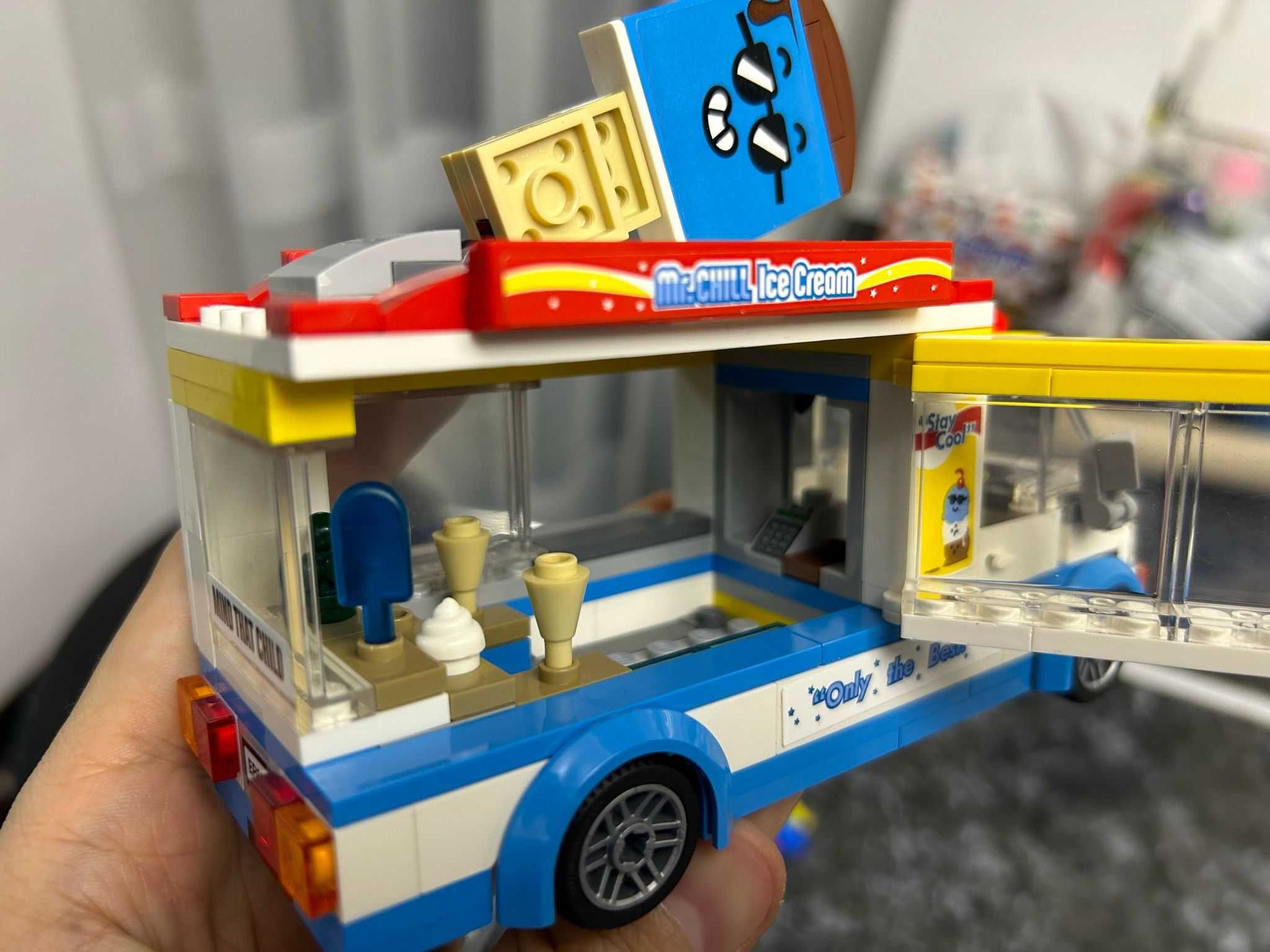 Lego City: Ice-cream Truck, 60253 - 192 piese