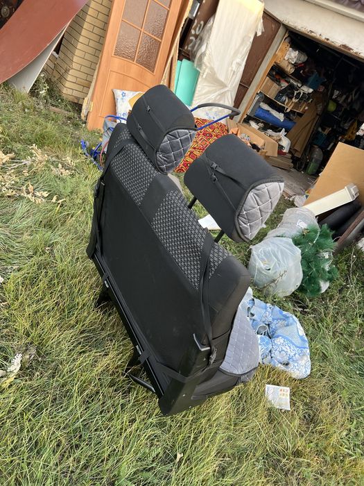 Сиденье переднее пассажирское есть в наличие 2 шт