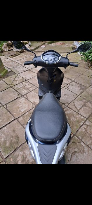 Scuter Piaggio fly 125cc