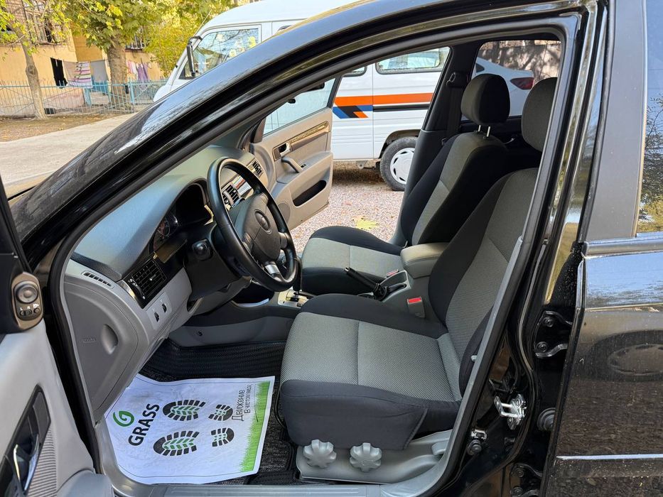 Джентра 2022 с люком черный жемчуг