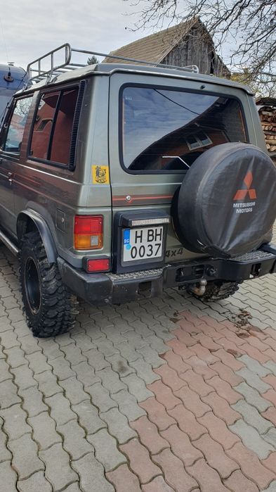 Mitsubishi pajero mk1