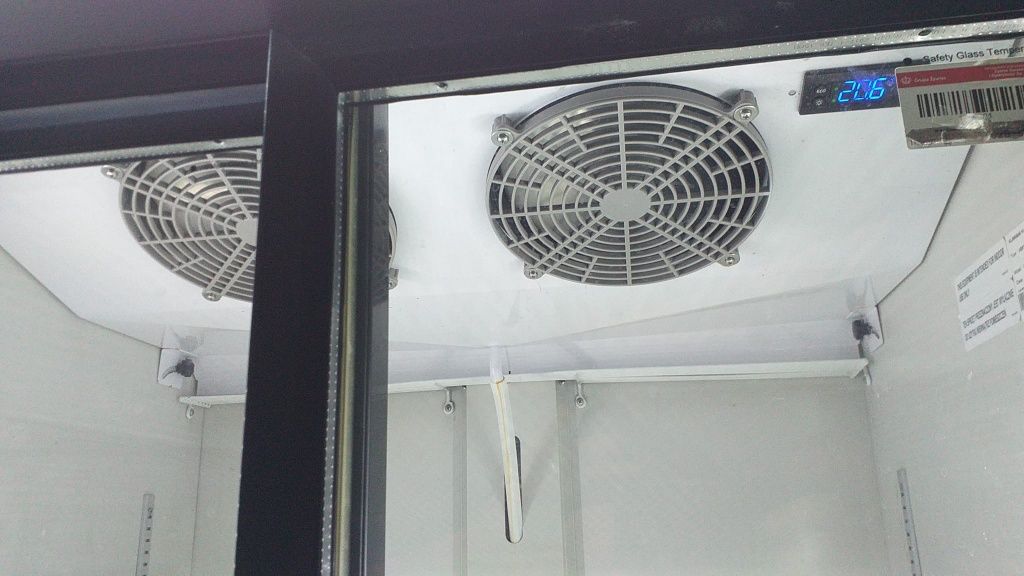 Vitrina frigorifica dublă