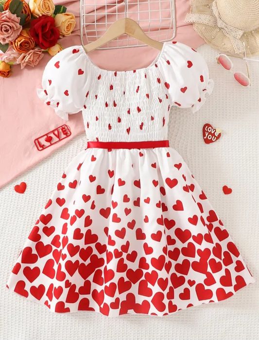 Продам платья на девочку 10-13лет