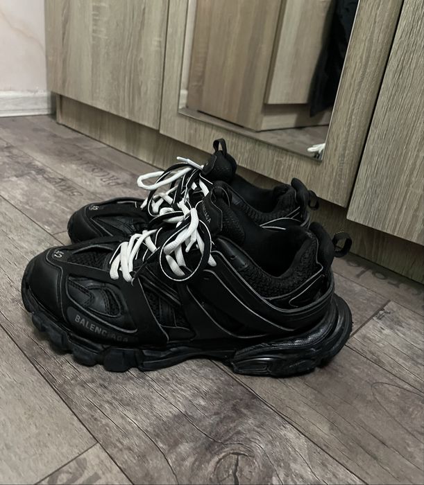 Balenciaga track 42