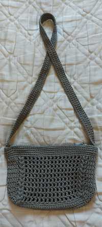 Дамска чанта ръчно плетена