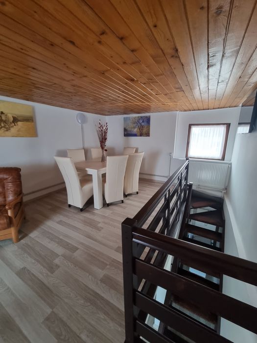 Vand casa în Sanpetru