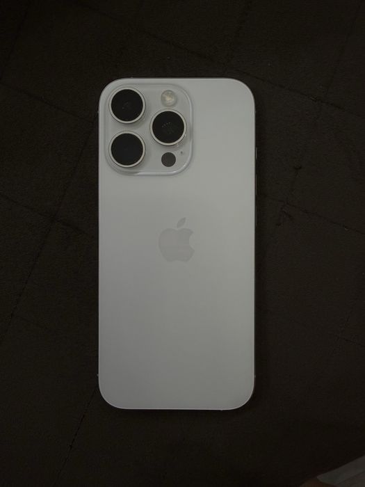 Продаю Iphone 16 pro