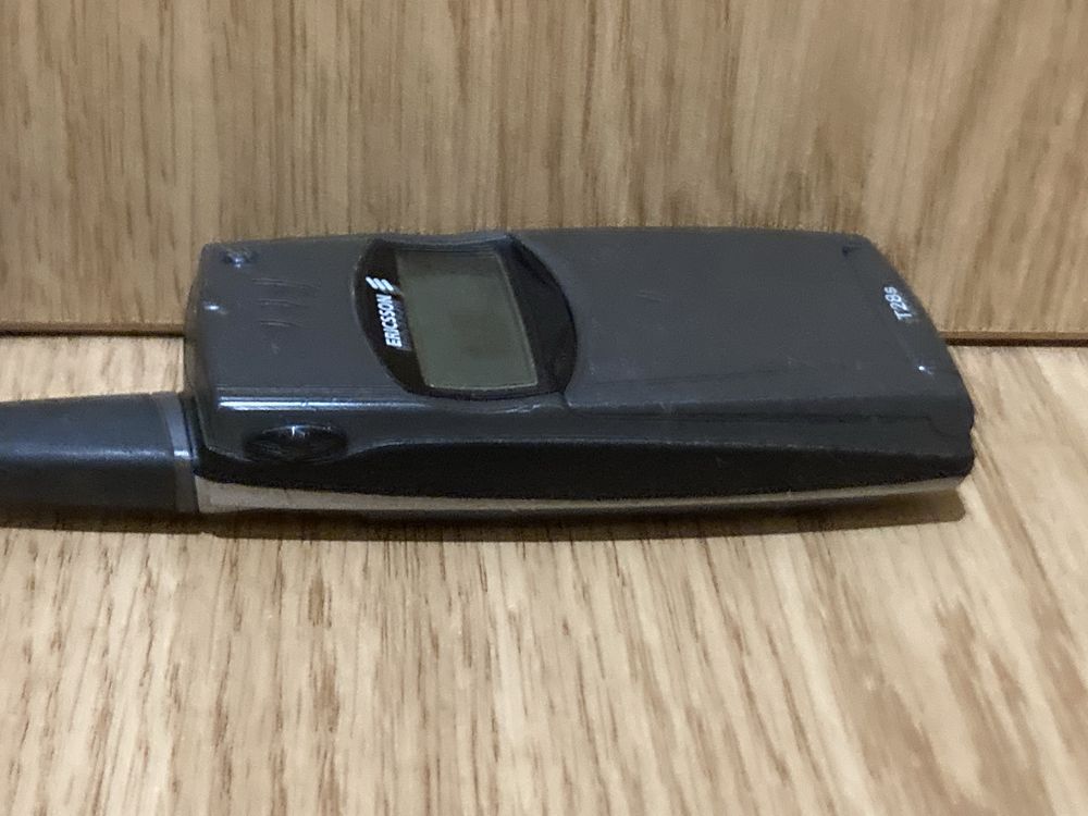Ericsson T28s / Легендарния/