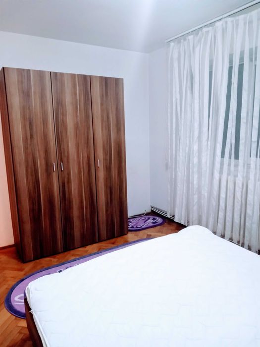 Închiriez ap. 2 camere central