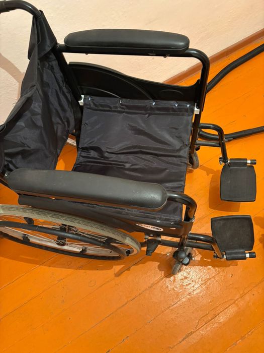 Инвалидное кресло