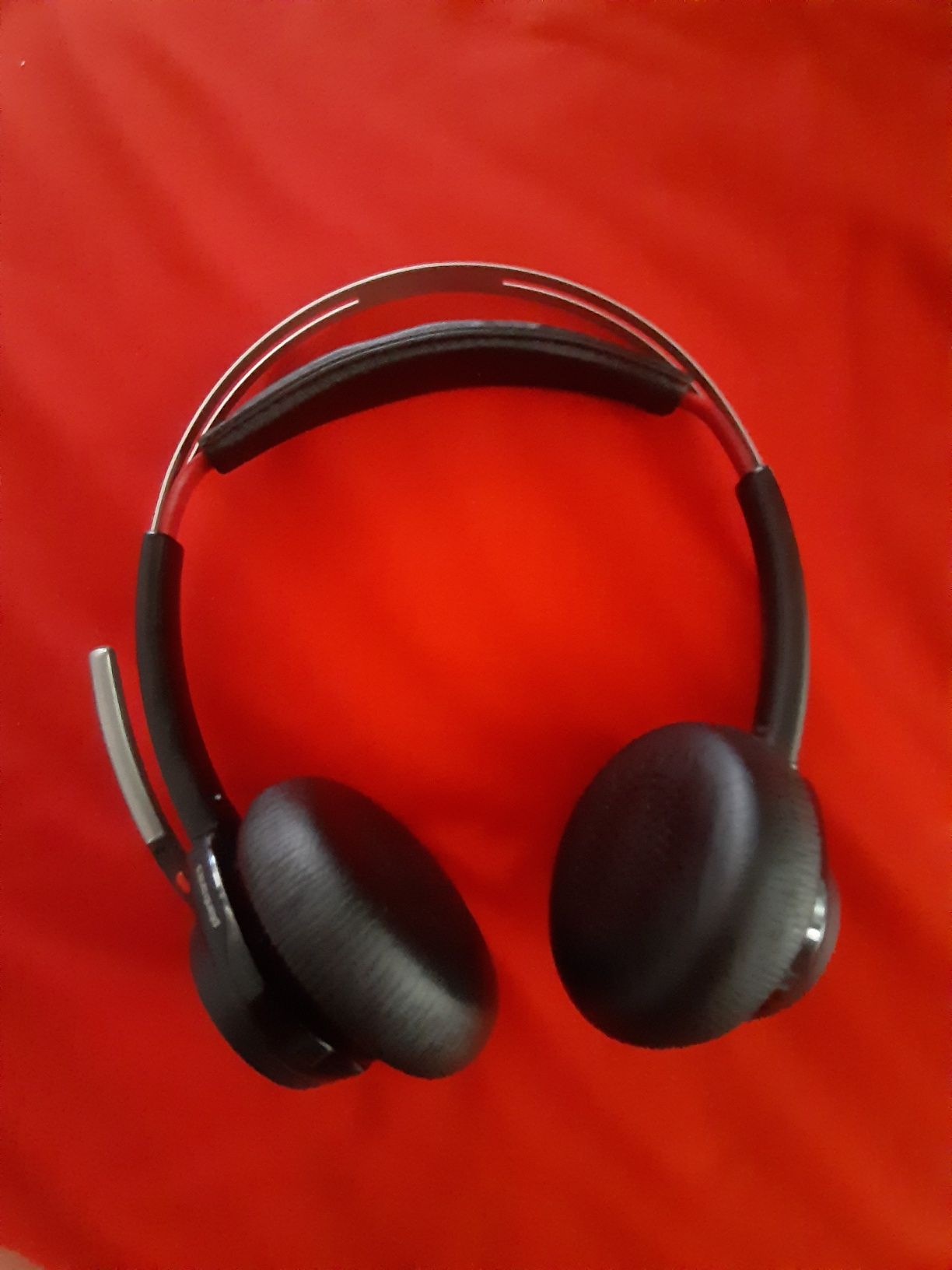 Продам свой Plantronics Focus гарнитуру блютуз бредовый из России