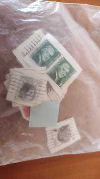 Vînd timbre vechi din toate țările pentru mai multe detalii la telefon