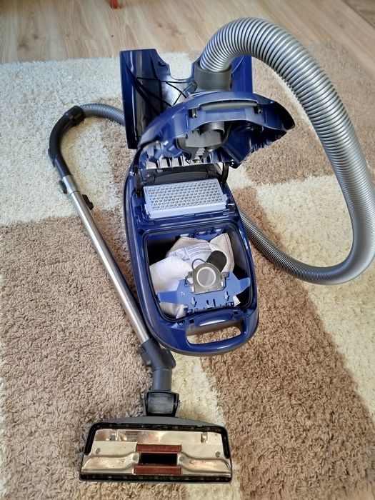 Прахосмукачка Miele c3