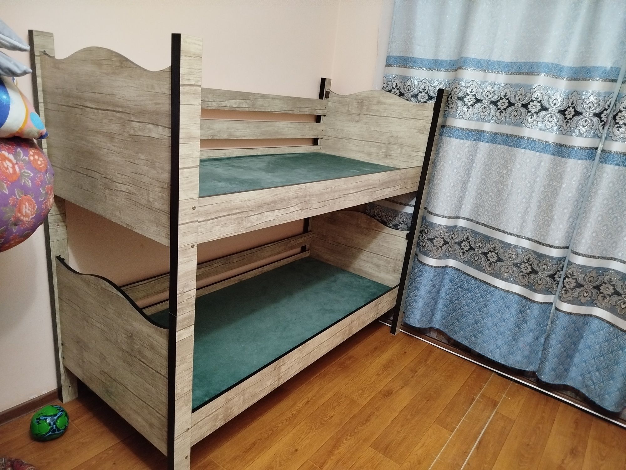 Срочно Продаётся кровать одинарный двухъярусная