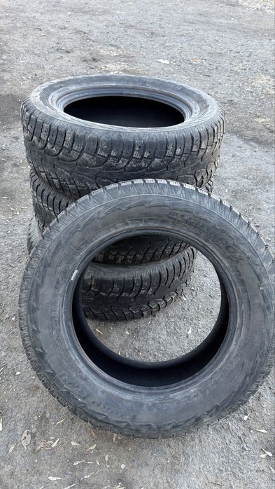 Комплект зимних шин Hankook 265/60/18