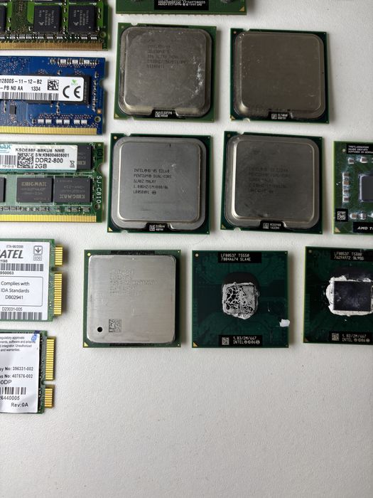 Procesor Intel Pentium, Celeron, AMD Athlon si placute memorie RAM