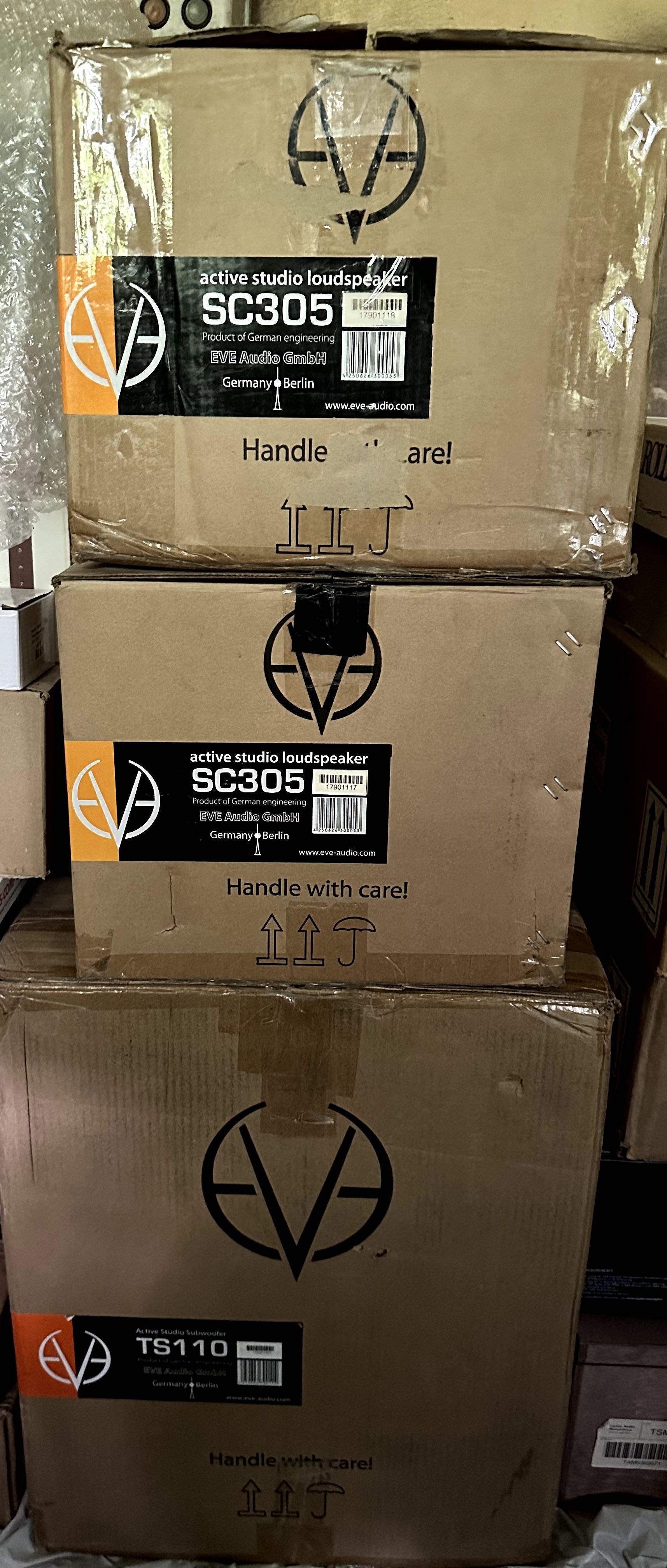 EVE Audio SC305х2 + TS110 - Активни студийни монитори + Суб - 2.1
