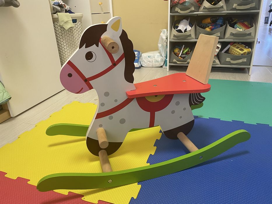 Люлеещо се конче