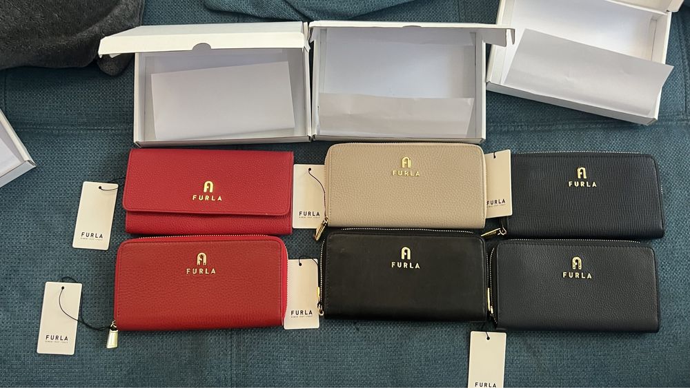 Последен модел Furla Camelia портмонета в 2 размера. Нови,с етикети!