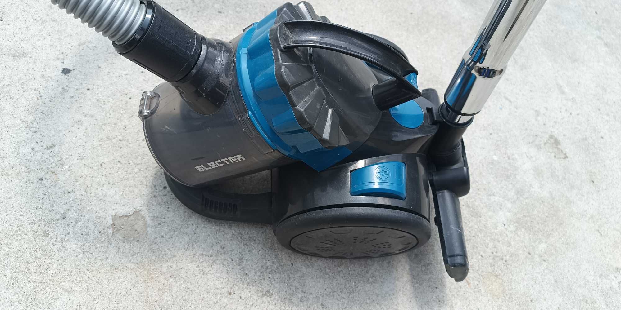 Прахосмукачка , компактна ,без филтър Electra 700W