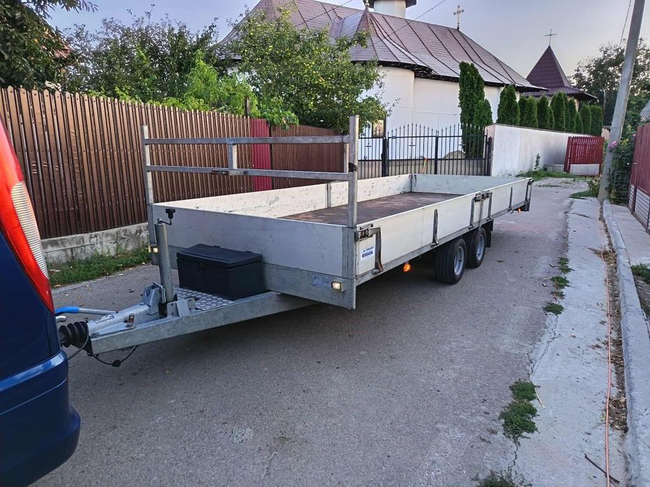 Vând remorca/ platformă auto