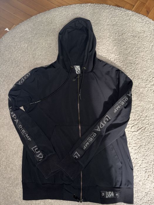 Суичер луда.