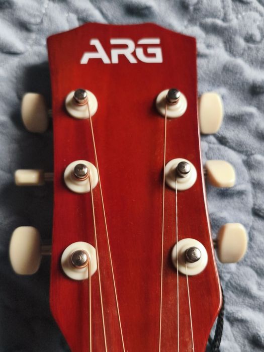 Продаётся гитара ARG