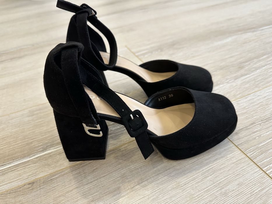 Продам туфли черные 36 размер