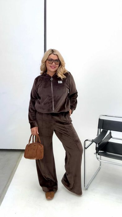 Нов Дамски Кадифен, Плюшен Костюм Голям Размер (6XL/7XL) - Памук 85%