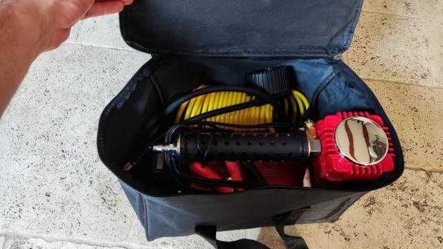 Compresor Auto Off Road Portabil 160 litri pe minut - 150 PSI 12V