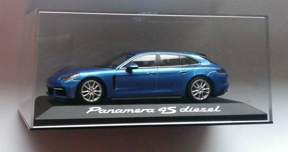 Macheta Porsche Panamera 4S Diesel Sport Turismo 2017 -Minichamps 1/43