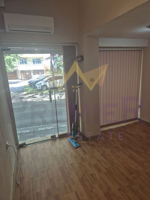 Дава се под наем Магазин в Варна, Спортна зала - 12 кв.м за 163.2 € - Снимка #4