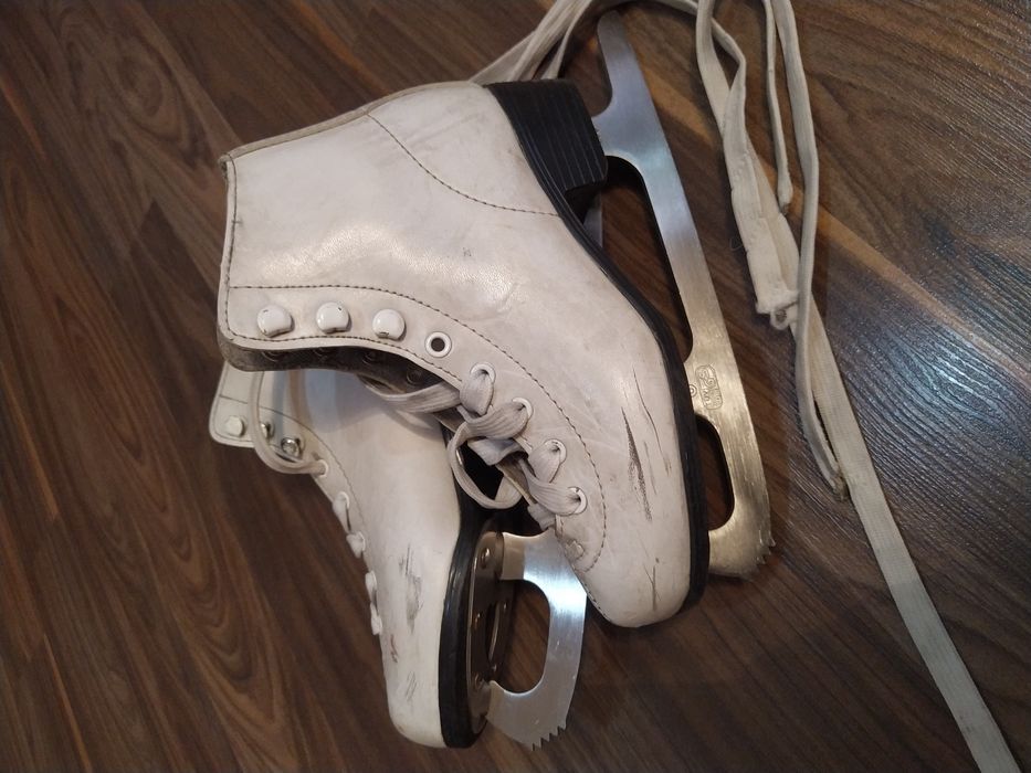 Коньки р-р 32 детские