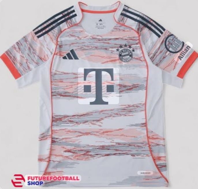 Футбольная футболка гостевая Баварии