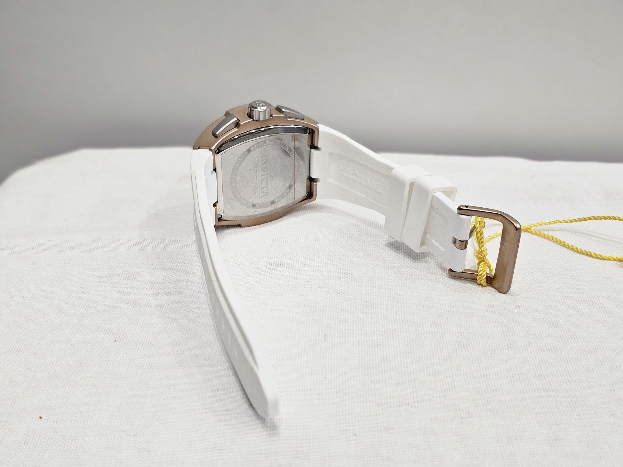 Мъжки часовник INVICTA Racing White and Rose Gold
