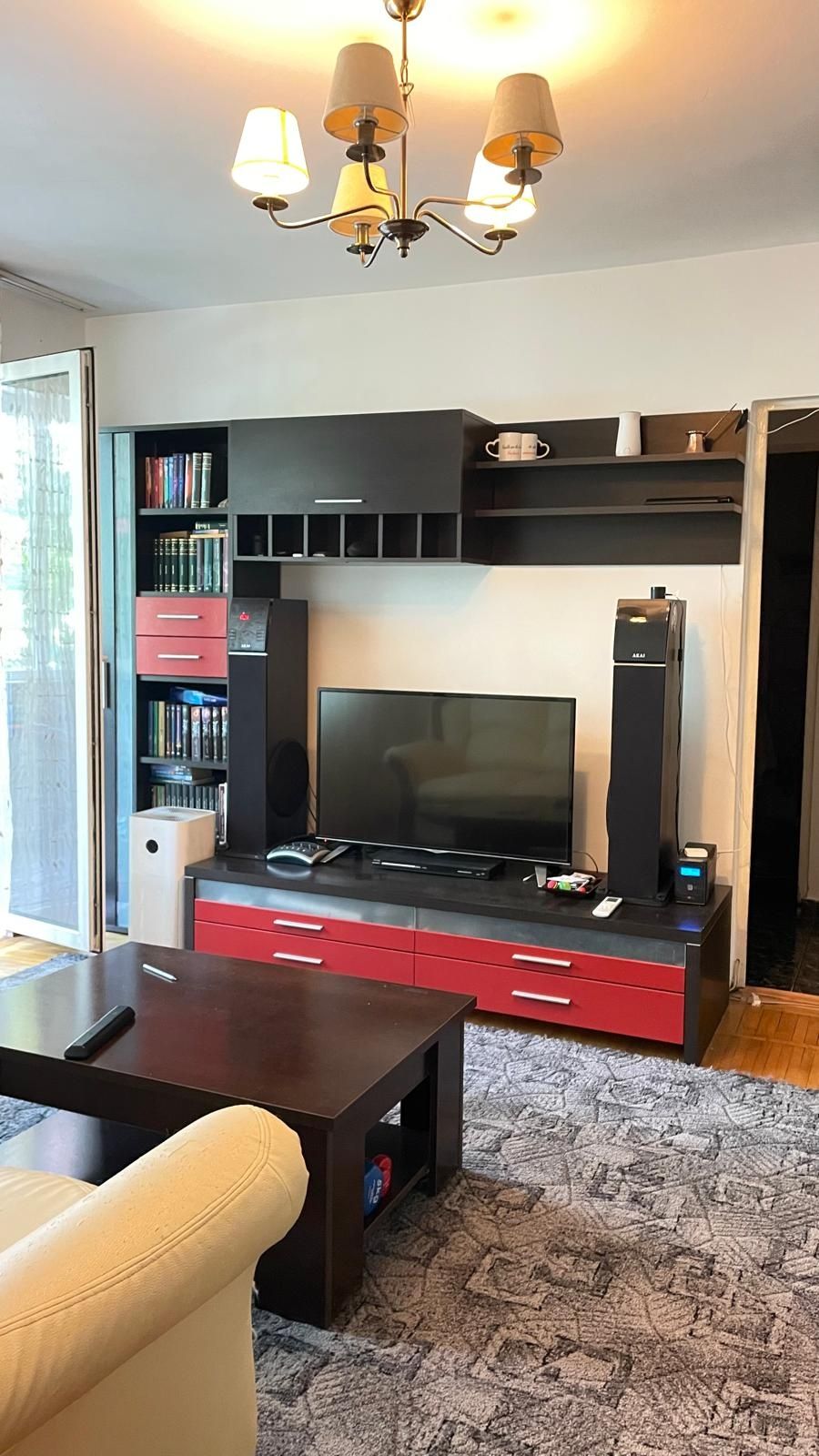Vand apartament 3 camere bdul Chimiei etaj 2/4